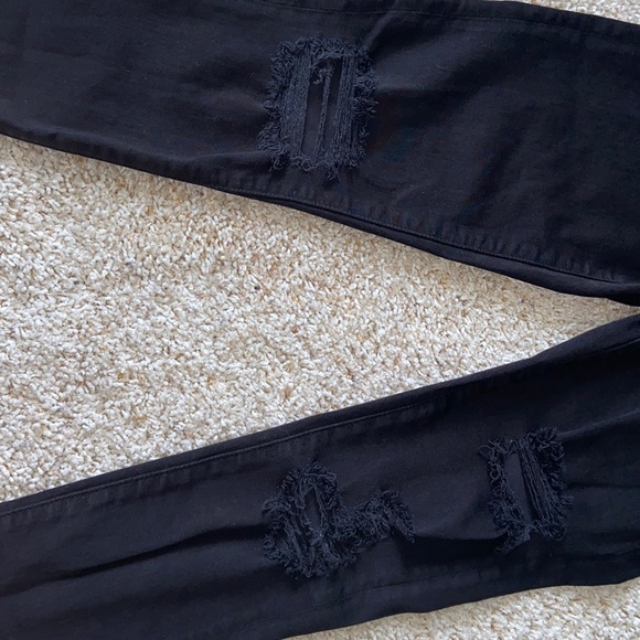 American Eagle “Next Level Stretch” Black Ripped Jeans - Picture 3 of 4